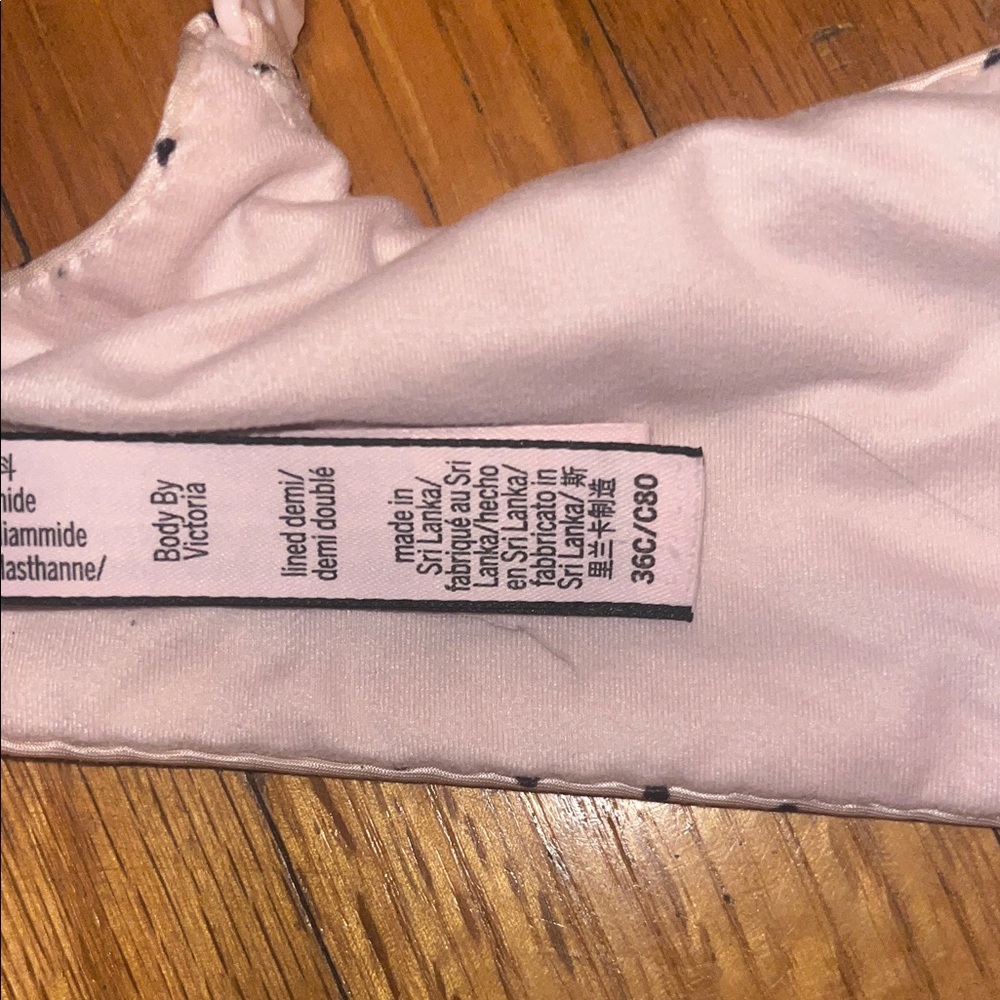 Victoria's Secret Light Pink Polka Dot Bra - Picture 3 of 3